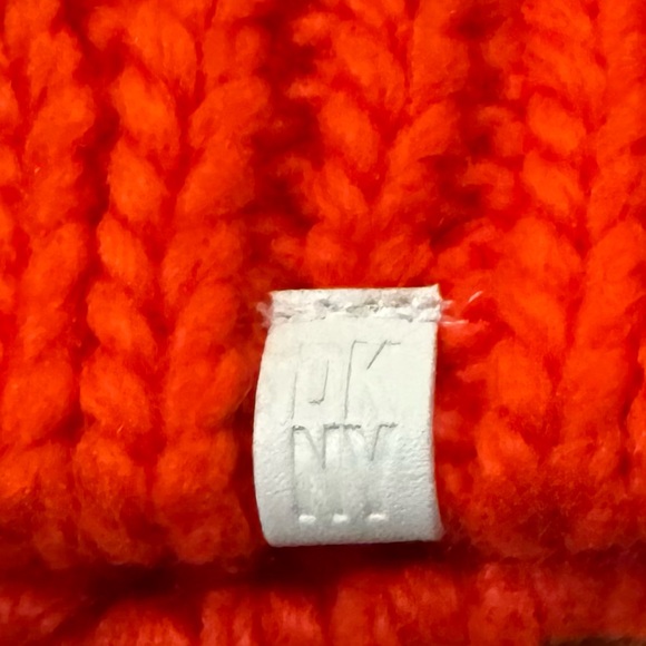 Women’s DKNY Cable Knit Beanie - Picture 2 of 3